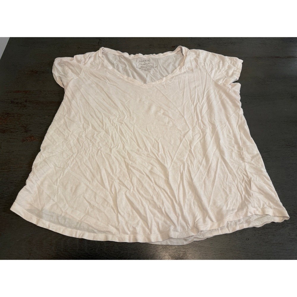 Torrid Classic Fit V-Neck Short Sleeve T-Shirt Off White Size 2 Plus Cotton